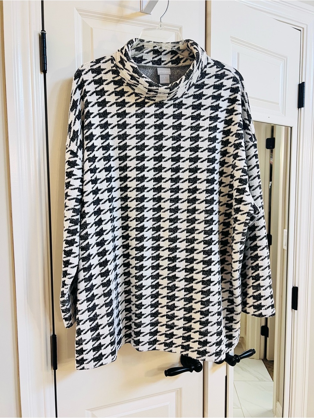 Chicos Houndstooth Mock Neck Pullover Top - Black & White